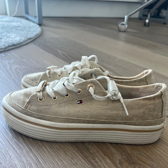 Tommy Hilfiger Sneakers (9) - Picture 2 of 7